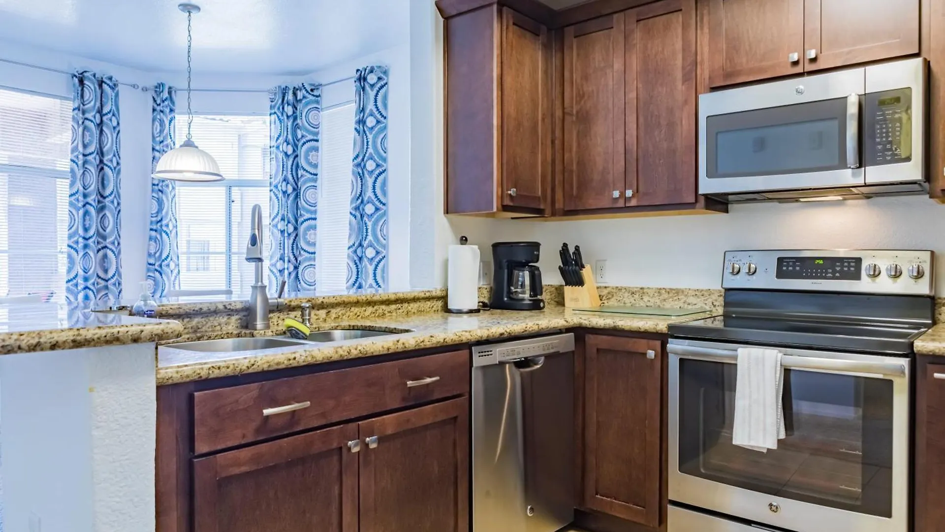 Modern Retreat In Ahwatukee Heated Pool Spa Gym Phoenix